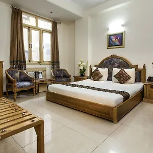 Hotel Sunstar Residency